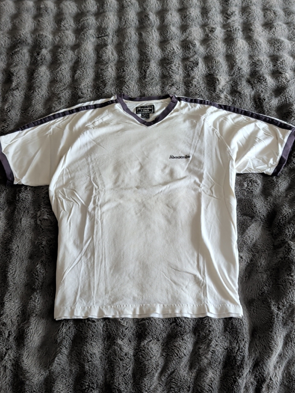 Rare 90's Abercrombie & Fitch White/Navy V-Neck Ringer Tee